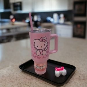 HELLO KITTY Large. 40oz Pink Stainless Steel Tumbler with Handle NEW